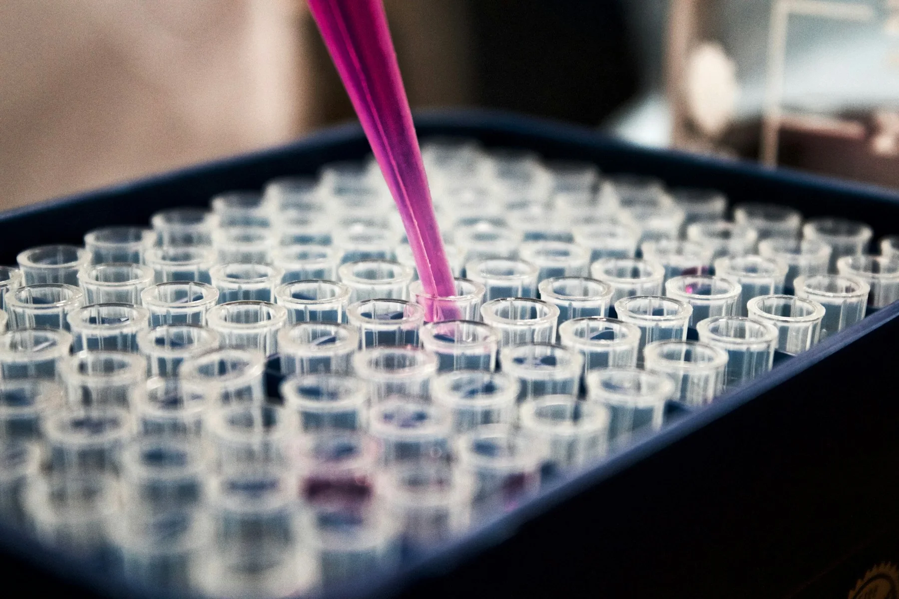Laboratory research equipment